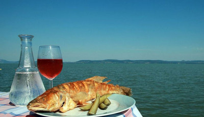 Megjelent a Magyar Konyha magazin Balaton 2021 Gasztrokalauza