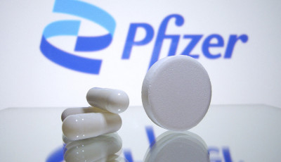 Sz&aacute;jon &aacute;t szedhető koronav&iacute;rus elleni gy&oacute;gyszert fejlesztett a Pfizer is