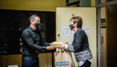 Rekordsz&aacute;m&uacute; alkot&aacute;s &eacute;rkezett az idei Legyen mindenkinek sz&eacute;p kar&aacute;csonya rajzp&aacute;ly&aacute;zatra