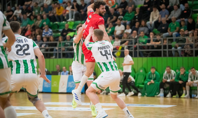 Neh&eacute;z kezd&eacute;s ut&aacute;n ki&uuml;t&ouml;tte a Veszpr&eacute;m a Ferencv&aacute;rost