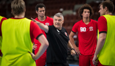 Xavi Pascual: &ldquo;Magabiztosak lehet&uuml;nk, ha j&oacute;l v&eacute;gezz&uuml;k a saj&aacute;t dolgunkat&rdquo;