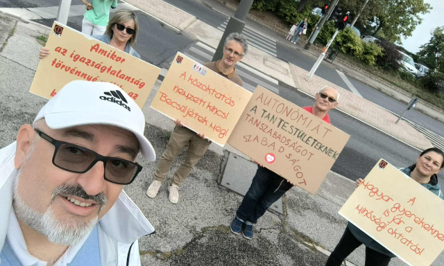 &ldquo;Auton&oacute;mi&aacute;t a tantest&uuml;leteknek&rdquo; - A zebraszerd&aacute;z&oacute;k is megnyitott&aacute;k az idei tan&eacute;vet