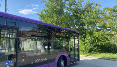 VAK&Aacute;CI&Oacute;! - &Iacute;gy &uuml;zent a V-busz a di&aacute;koknak