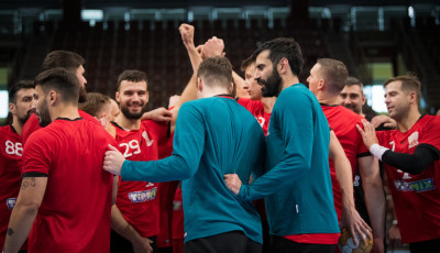 Okt&oacute;ber 13-&aacute;n a Telekom Veszpr&eacute;m szt&aacute;rjaival is &ouml;sszefuthatunk a belv&aacute;rosban