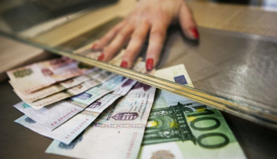 8500 forintot 8500 eur&oacute;ra v&aacute;ltott egy Veszpr&eacute;m megyei nő