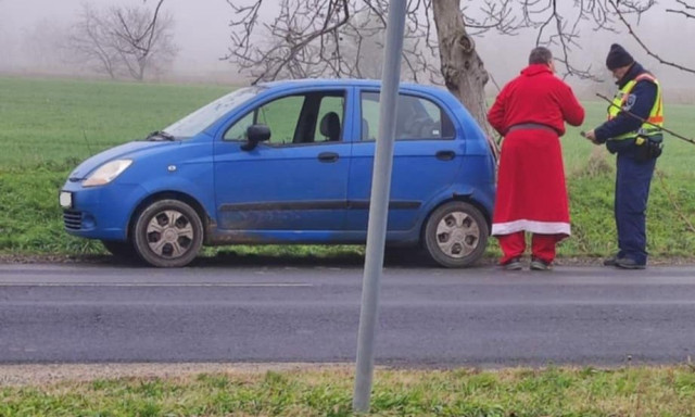 Nagyon sietett, de nincs kiv&eacute;telez&eacute;s - Megb&uuml;ntett&eacute;k a Mikul&aacute;st Cs&oacute;ton