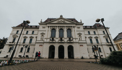 Nem emelhetnek ad&oacute;t az &ouml;nkorm&aacute;nyzatok 2021-ben
