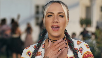 T&oacute;th Gabi &eacute;rkezik Veszpr&eacute;mbe - Az elm&uacute;lt időszak b&aacute;ntalmair&oacute;l,  gondolatair&oacute;l &eacute;s &eacute;rz&eacute;seiről fog besz&eacute;lni