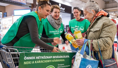 505 milli&oacute; forintnyi &eacute;lelmiszer gyűlt &ouml;ssze orsz&aacute;gosan - Veszpr&eacute;mből is t&ouml;bb ezer csomag adom&aacute;ny &eacute;rkezett