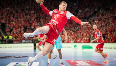 Őr&uuml;lten izgalmas m&eacute;rkőz&eacute;sen maradt alul a Veszpr&eacute;m a Barca ellen
