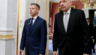 K&ouml;zz&eacute;tette a kegyelmi &uuml;gy dokumentumait a S&aacute;ndor-palota