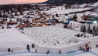 Megny&iacute;lt Zakopan&eacute;ban a Snowlandia: a vil&aacute;g legnagyobb h&oacute;labirintusa ism&eacute;t v&aacute;rja a l&aacute;togat&oacute;kat
